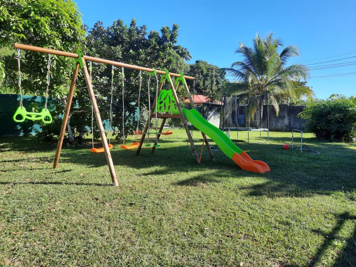 Tropical Dream - Gite Touristique - 4Adultes Et 3Enfants Бе-Мао Экстерьер фото